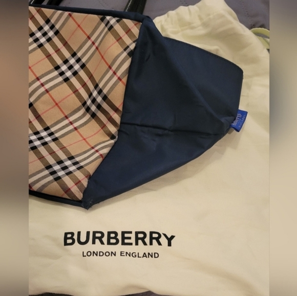 BURBERRY Blue Label Navy Tote w/Dust Bag - Picture 3 of 16